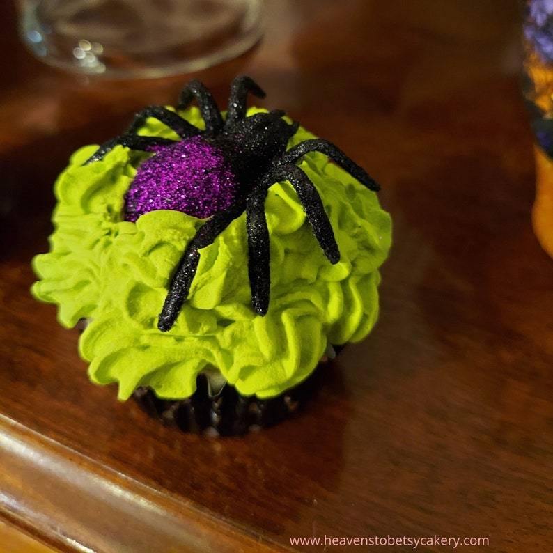 FAKE Halloween Cupcake w/Spider - Heavens To Betsy Cakery