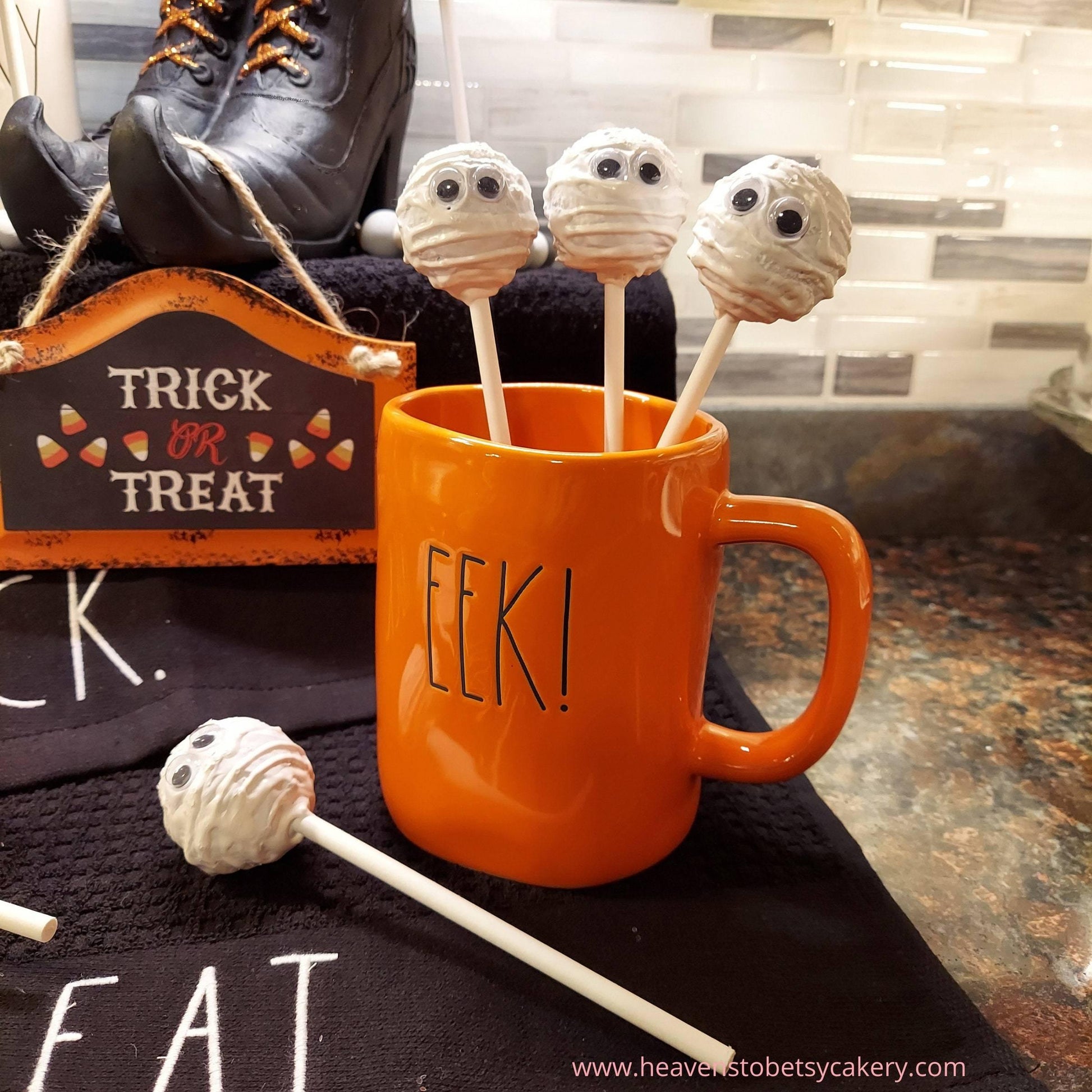 FAKE Mummy Cake Pops - Heavens To Betsy Cakery